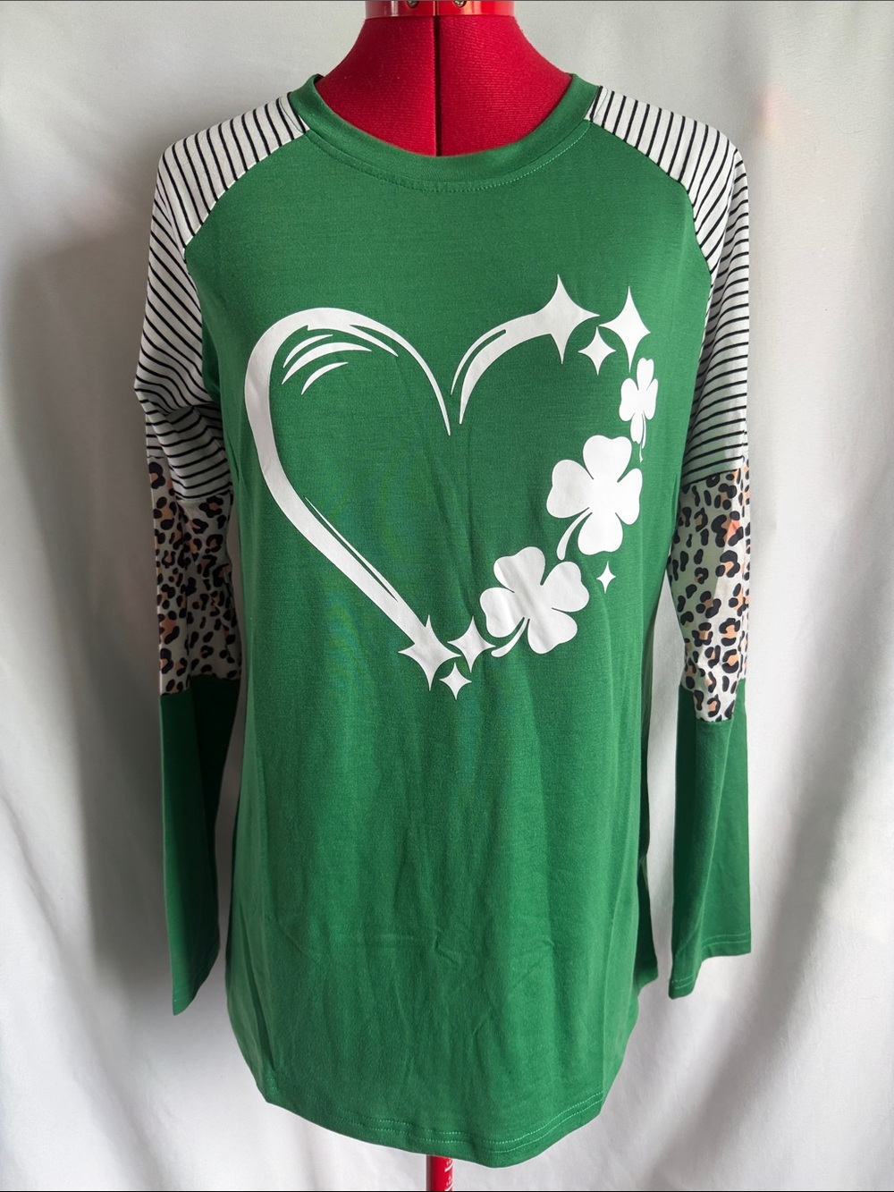 Girls' Green Shamrock Heart Raglan Long Sleeve Top